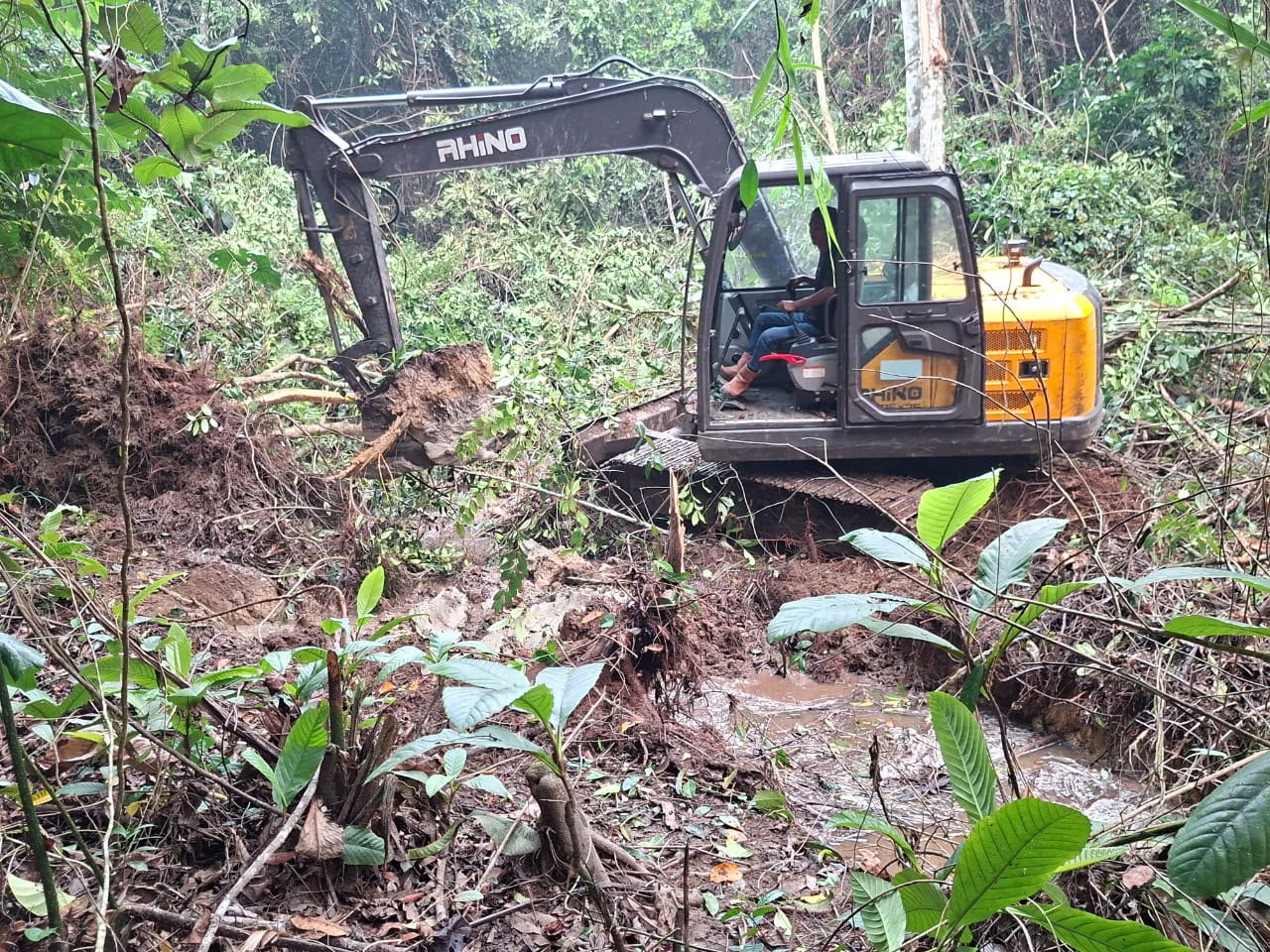 TMMD Ke-130 Berkomitmen Tingkatkan Kondisi Sungai di Desa Amboyo Selatan TMMD Ke-130 Berkomitmen Tingkatkan Kondisi Sungai di Desa Amboyo Selatan