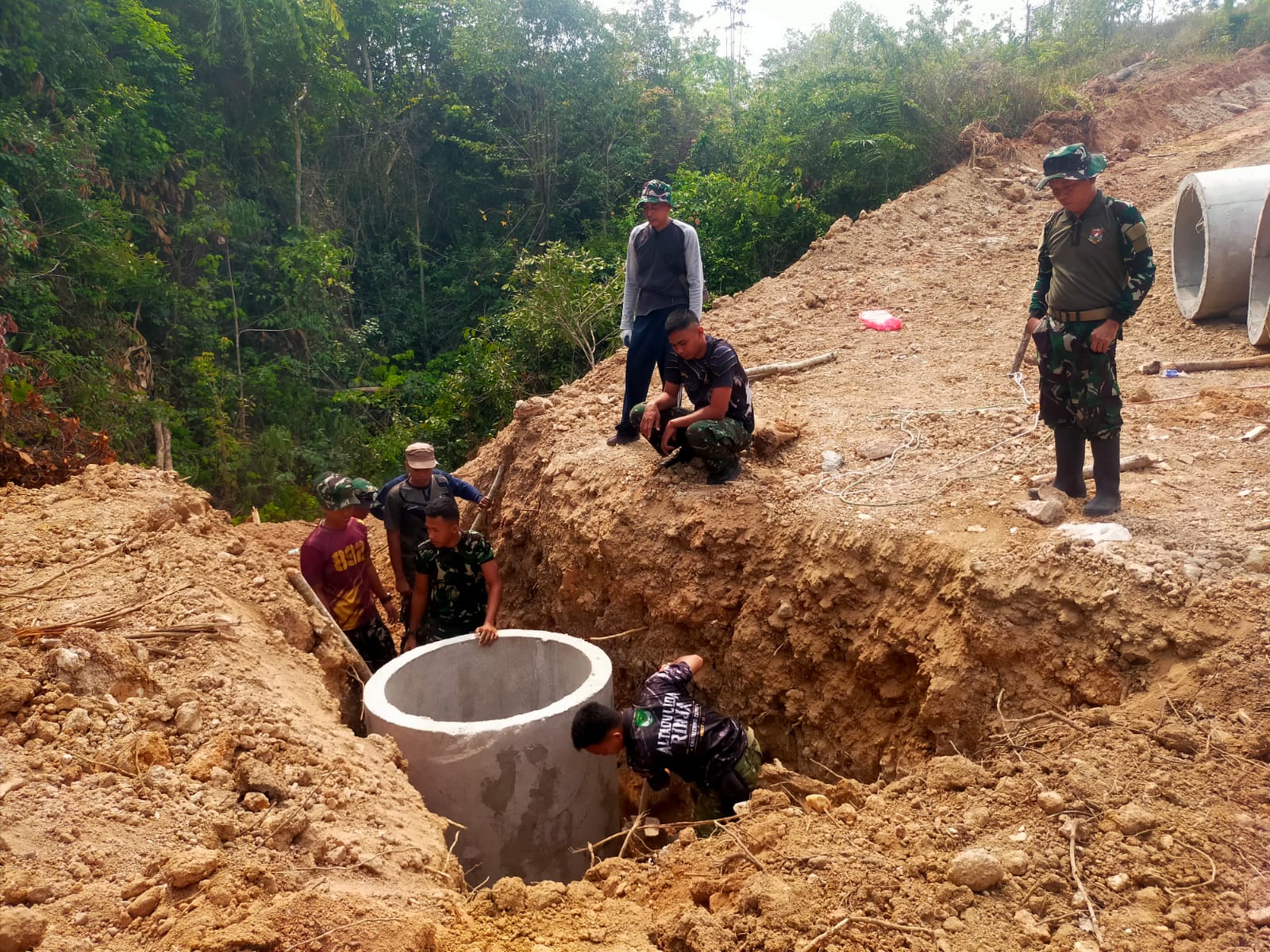 Pentingnya Gorong-Gorong dalam Proyek TMMD untuk Pembangunan Jalan di Hiburan Warga