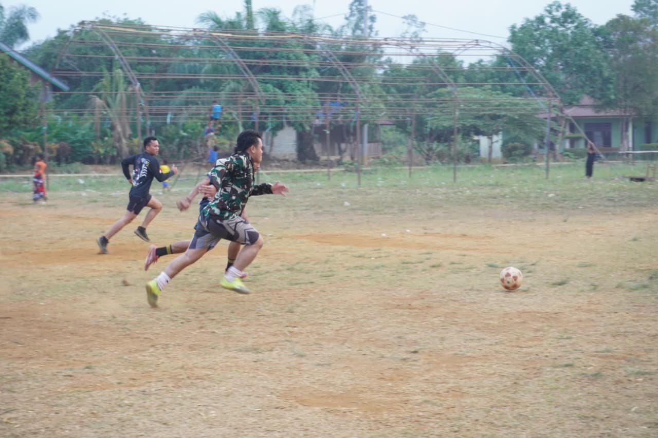 Mini Soccer TMMD Cup 130: Pemuda dan TNI-Polri Gelar Pertandingan Penuh Semangat