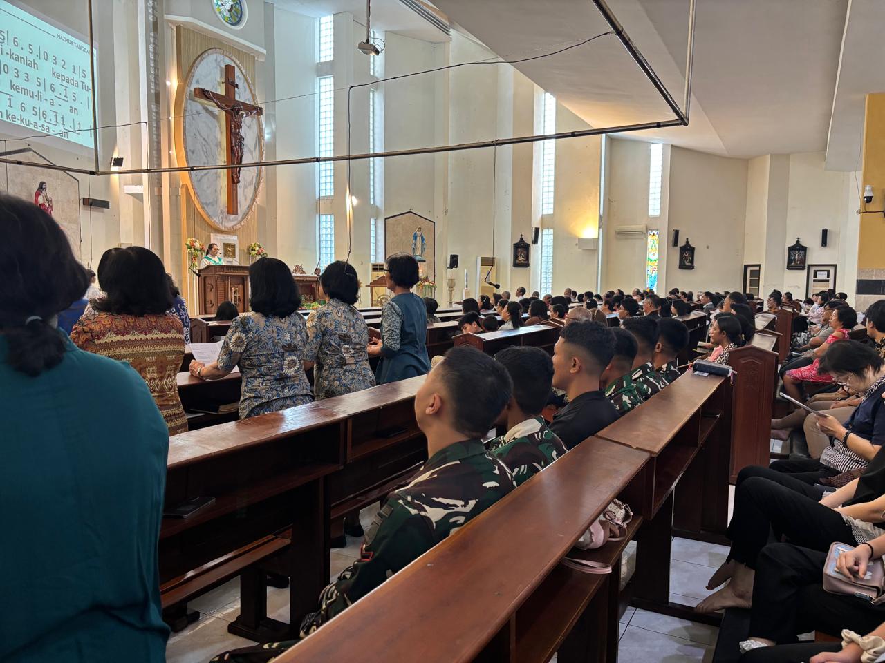Hari Minggu, TNI TMMD Tulungagung Terus Berkontribusi untuk Masyarakat