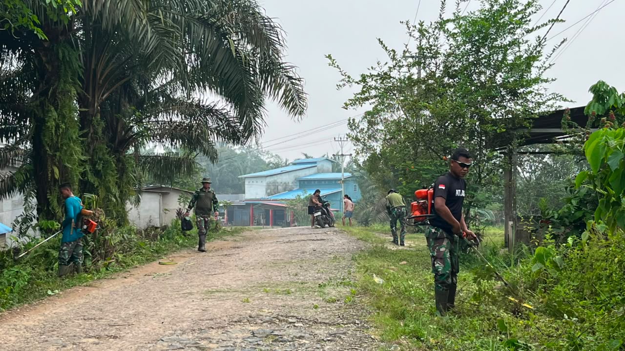 Dari Dusun Nahaya Tembawang, Semangat Kebersamaan TNI dan Rakyat Terus Tumbuh