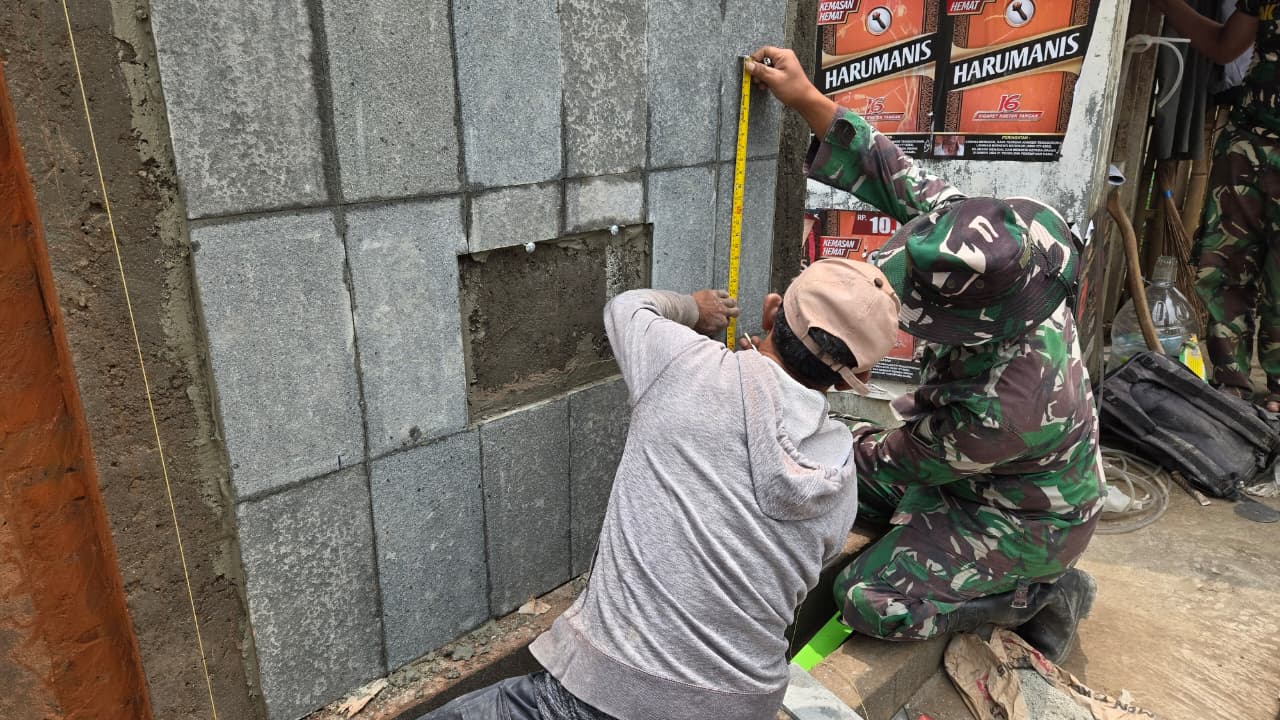 Keterlibatan Warga dan TNI dalam Proyek Tugu Prasasti di Desa Taji