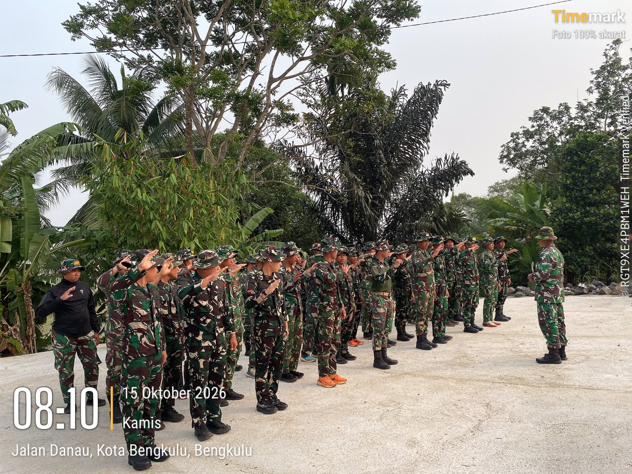 Persiapkan Fisik dan Mental, Komandan Satgas TMMD ke-130 Kodim 0407/Kota Bengkulu Beri Arahan kepada Anggota