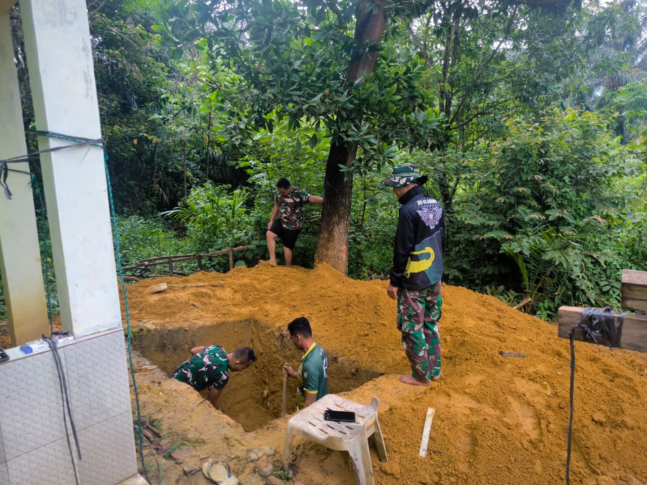 Proses Penggalian Awal Fasilitas MCK Dukung Kegiatan Warga Simpang Halaman