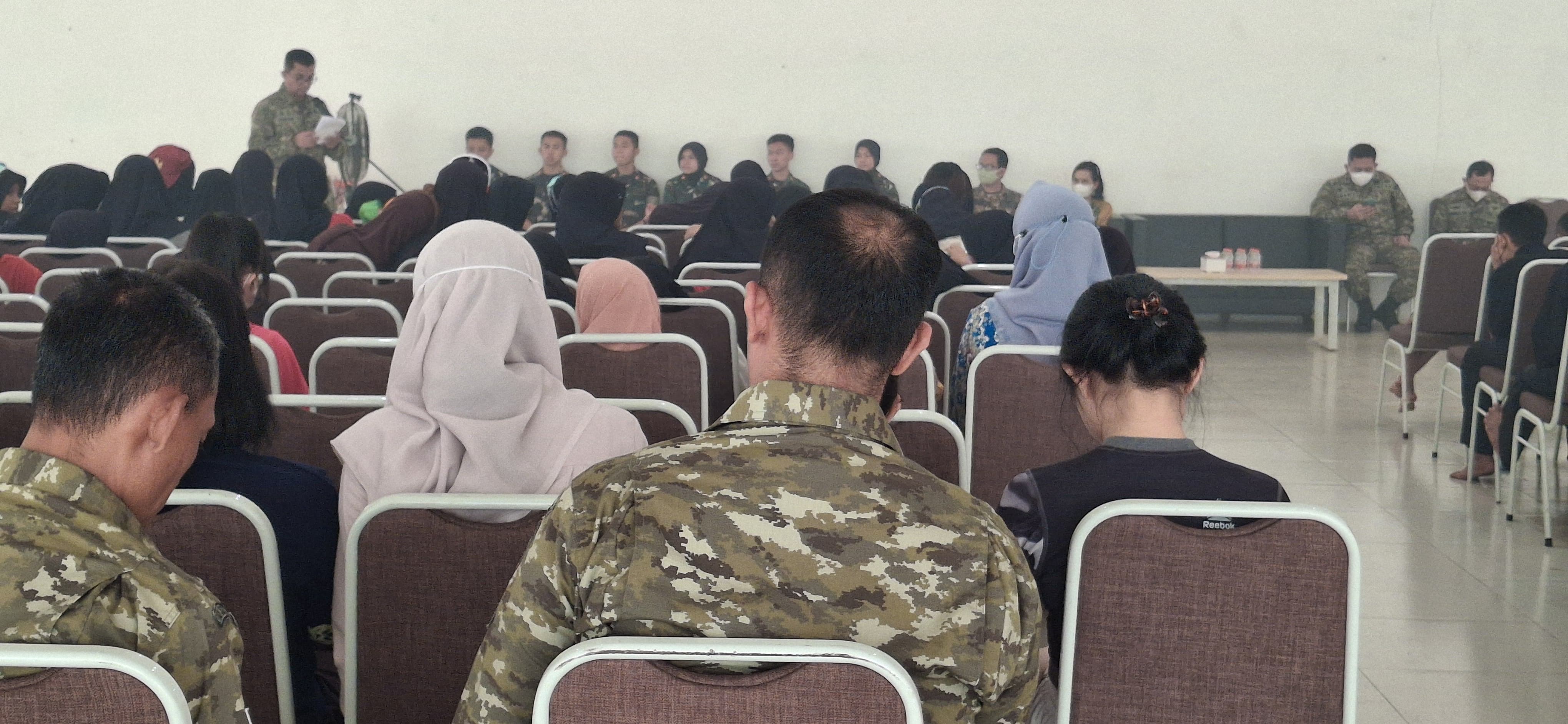 Ritual Pelepasan Mahasiswa Kadet UNHAN RI oleh Kasdim 1016/Plk