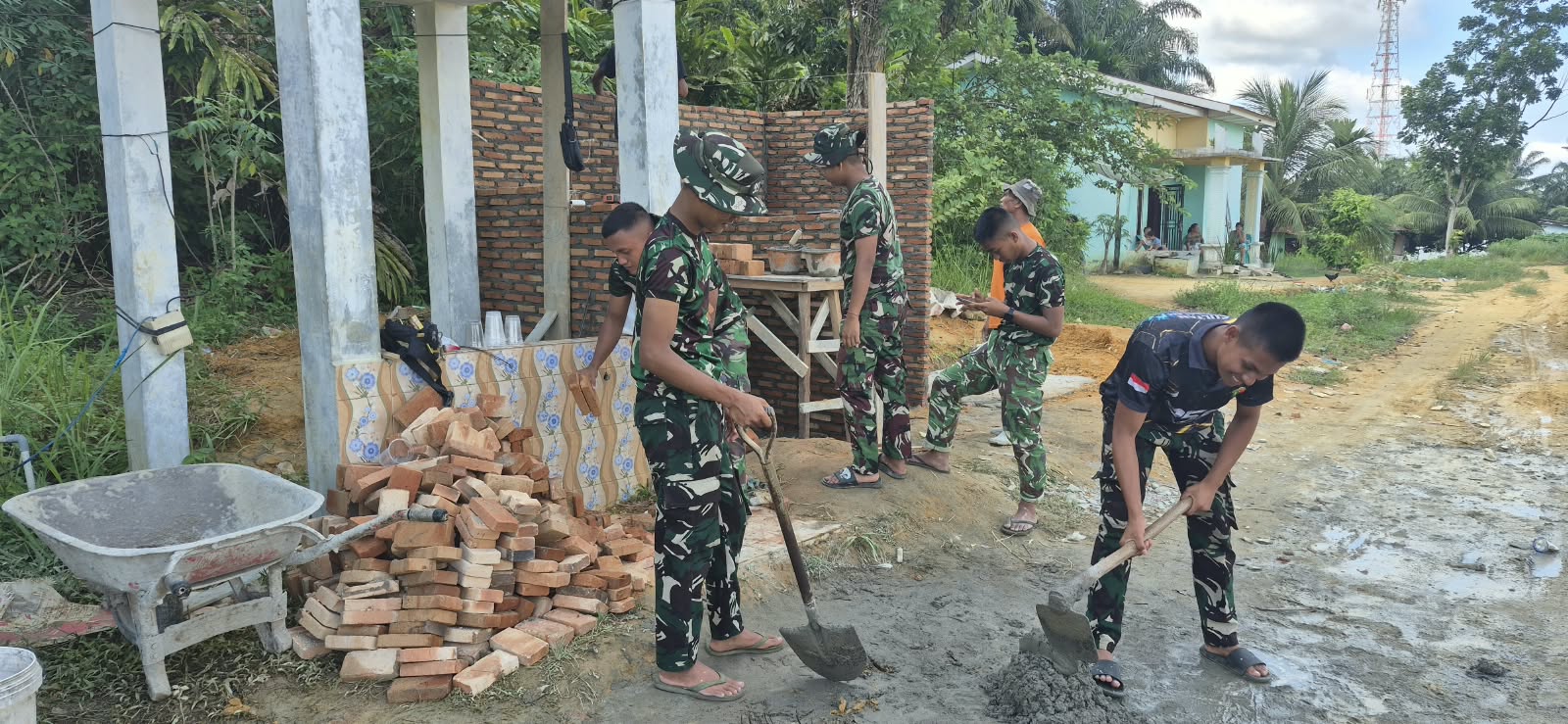 Pembangunan Fasilitas MCK di Aek Batu Dorong Perubahan Sosial Masyarakat