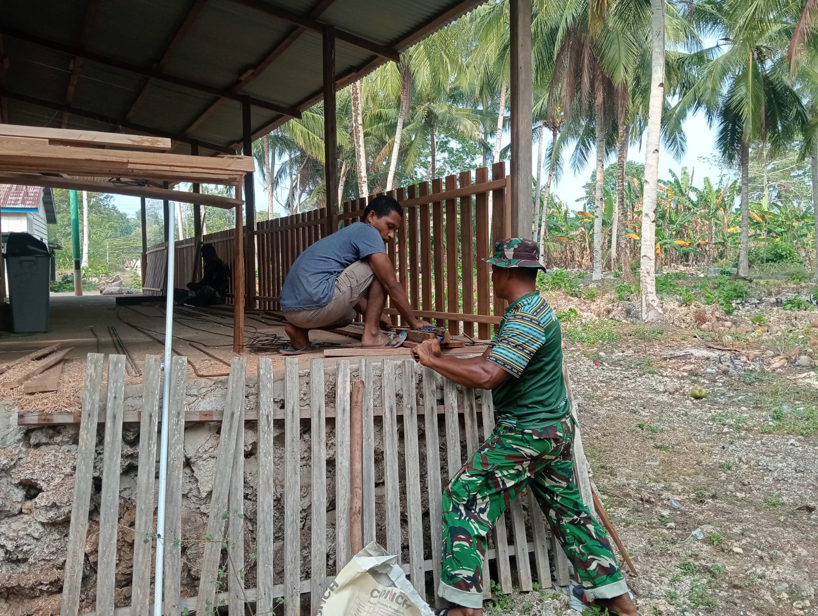 Ketelitian dalam Pembangunan TMMD ke-130 di Desa Kacepi