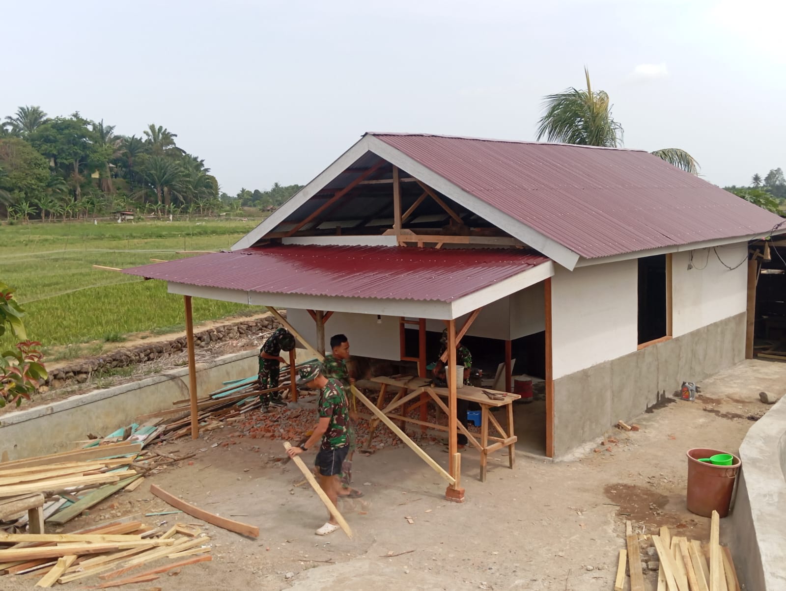 Proyek Rehabilitasi RTLH oleh Satgas TMMD ke-130 Capai Kemajuan Signifikan di Bengkulu