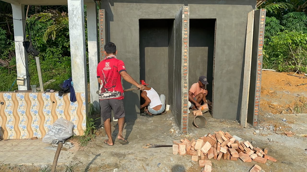 Pembangunan Fasilitas MCK di Aek Batu Masuki Tahap Plesteran yang Vital