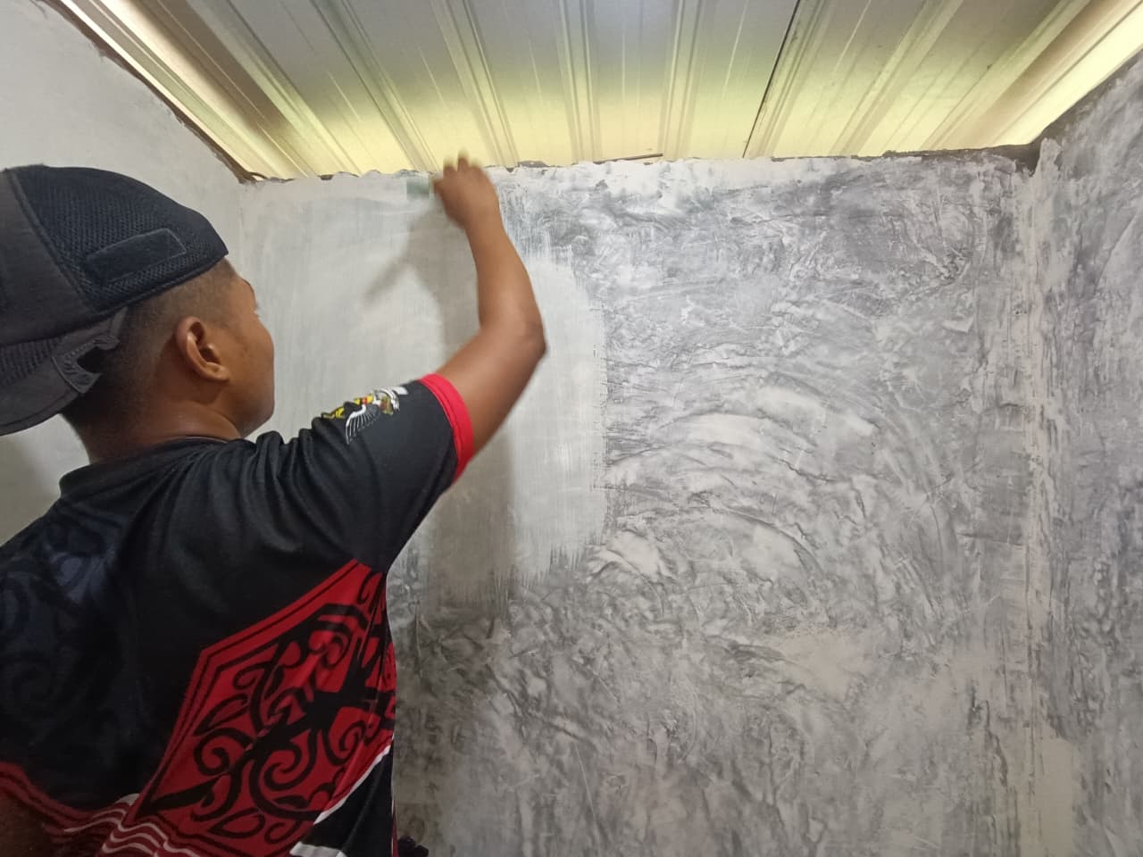 Satgas TMMD ke-130 Selesaikan Pembangunan Jamban untuk Masyarakat dengan Pintu Baru