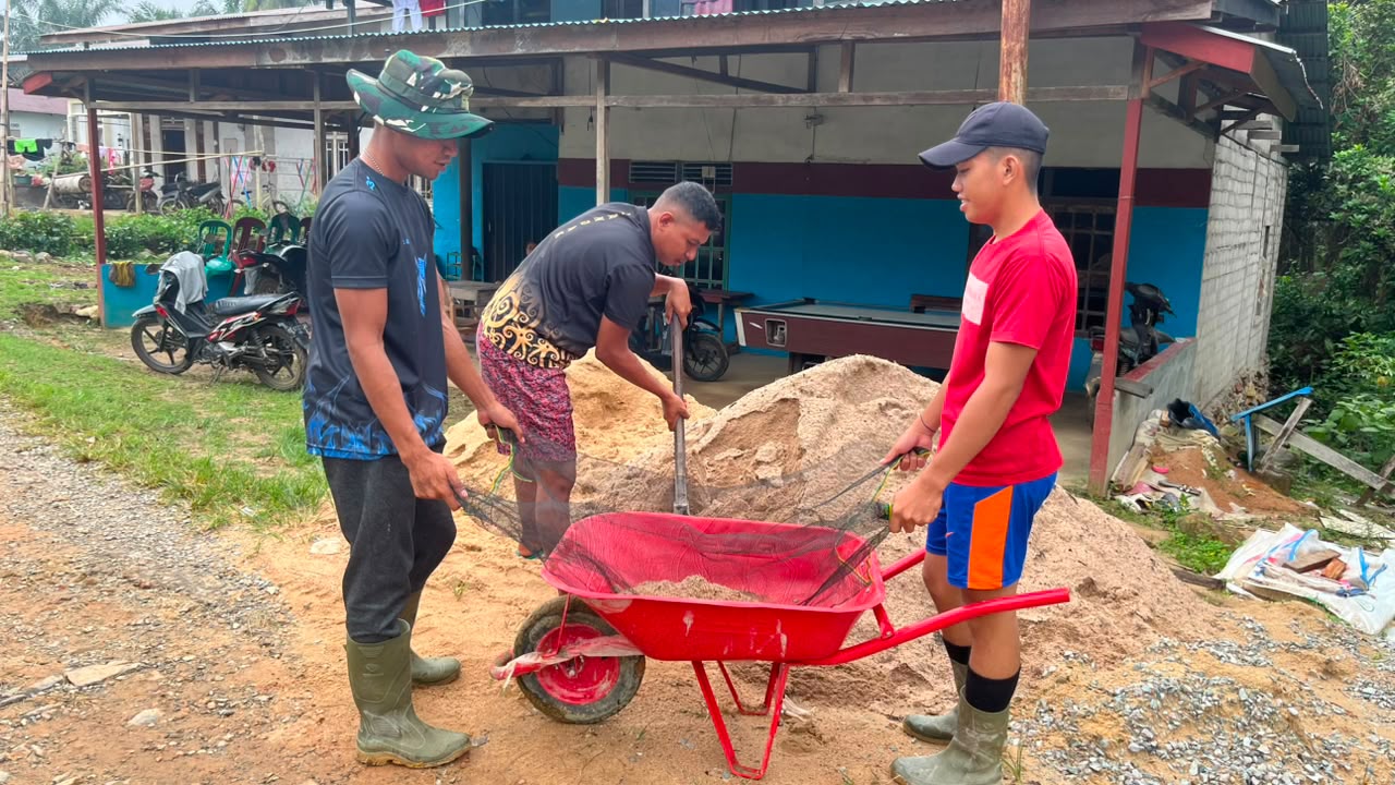 Satgas TMMD Ke-130 Terus Bergerak, Pembangunan Rumah Warga Dikerjakan dengan Penuh Semangat.