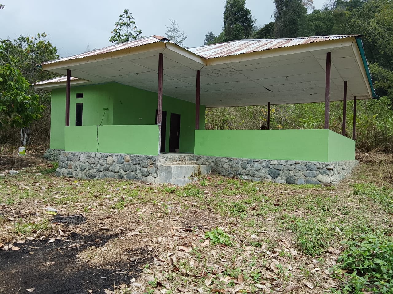 Revitalisasi Balai Kampung Yamboi oleh Satgas TMMD untuk Kegiatan Sosial Masyarakat Revitalisasi Balai Kampung Yamboi oleh Satgas TMMD untuk Kegiatan Sosial Masyarakat