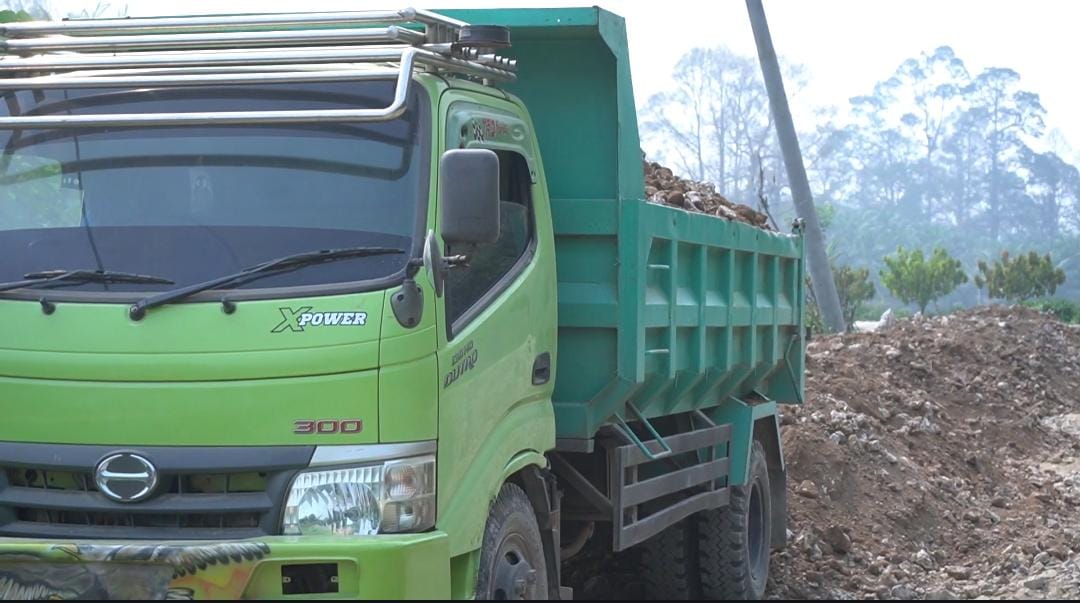 Satgas TMMD Ke-130 Kedepankan Pengerasan Jalan Rende-Rende untuk Akses Lebih Baik