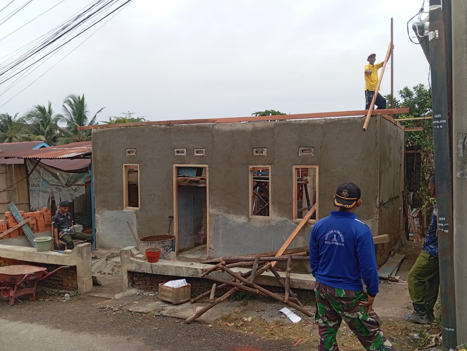 Progres Pembangunan RTLH TMMD Kodim 0407/Bengkulu Naik Signifikan