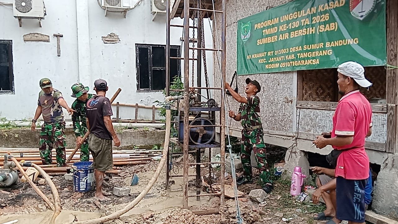 TMMD ke-130: Upaya TNI Membuat Akses Air Bersih di Sumur Bandung Lebih Mudah
