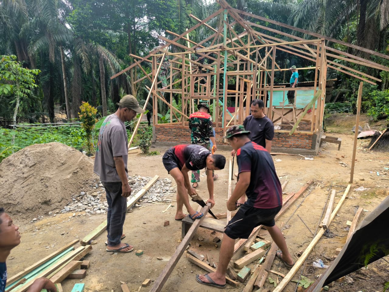 Satgas TMMD ke-130 Membangun Harapan Warga