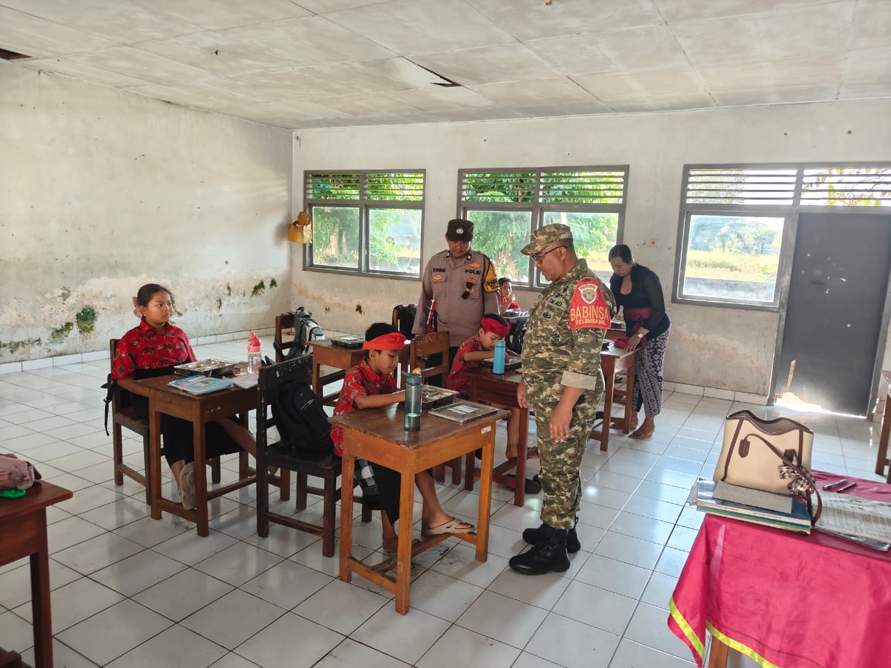 Dukungan TNI untuk Makan Bergizi Gratis di Kerambitan