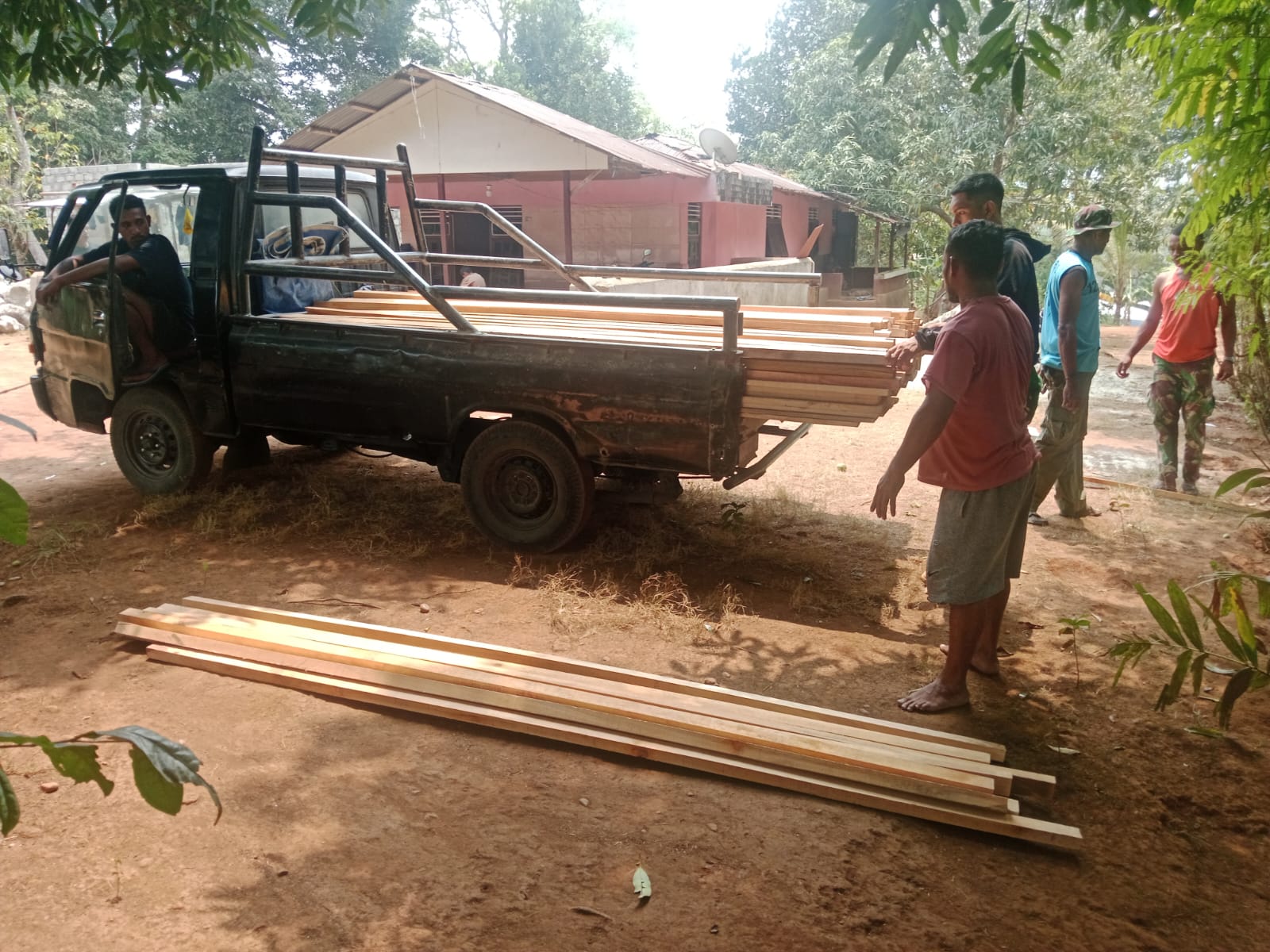 Satgas TMMD Kodim 1504/Ambon Percepat Proyek Pembangunan di Dusun Seri