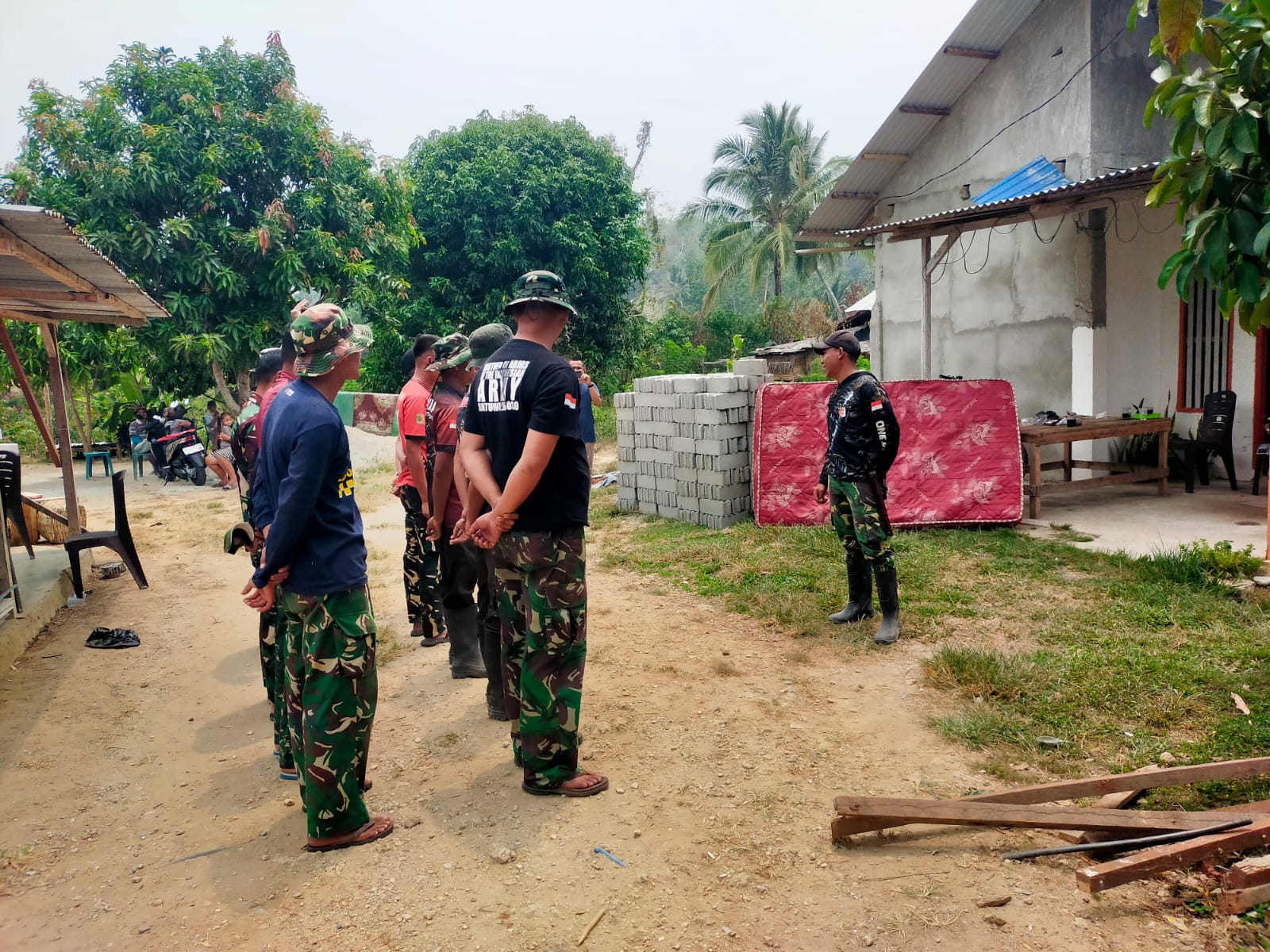 Kompak dan Siap, Satgas TMMD 130 Kodim 1307/Poso Laksanakan Apel Sebelum Rehabilitasi