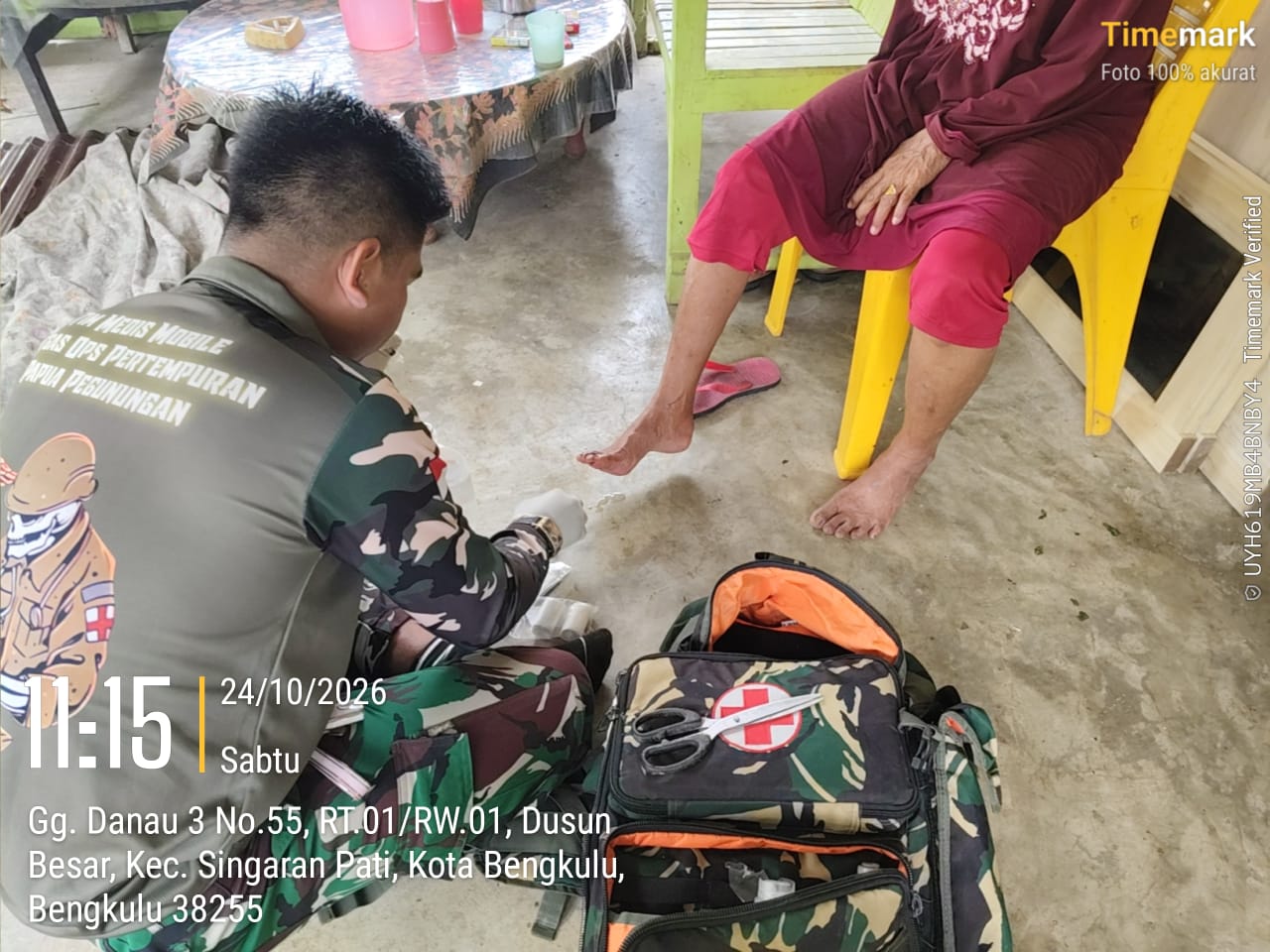 Perhatian TNI Terhadap Kesehatan Masyarakat Melalui Tindakan Satgas TMMD 130