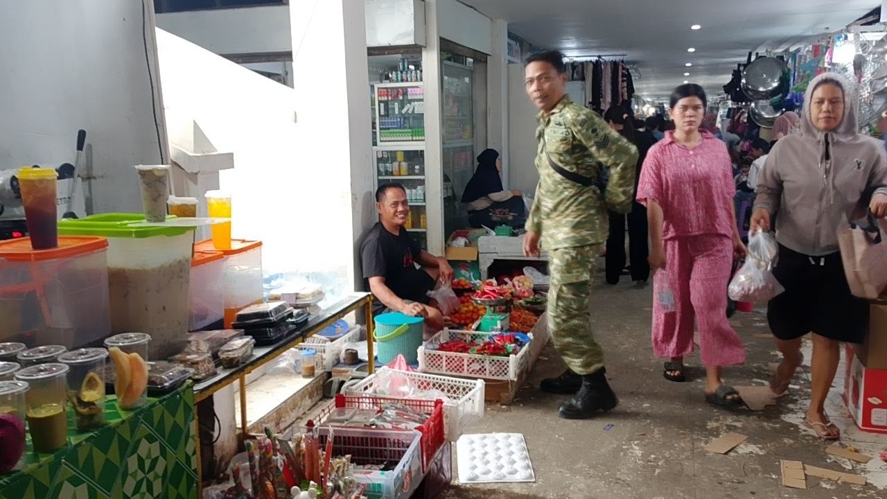 Upaya Babinsa Tanru Tedong untuk Menjaga Ketersediaan Bahan Pokok di Pasar