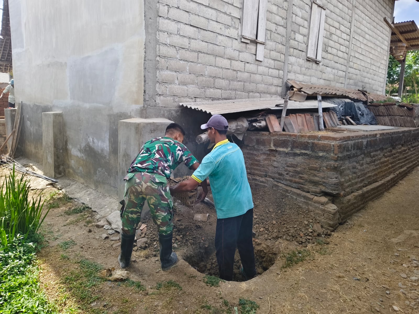 Peningkatan Kualitas Hidup Melalui Program Sanitasi di Desa Pojok
