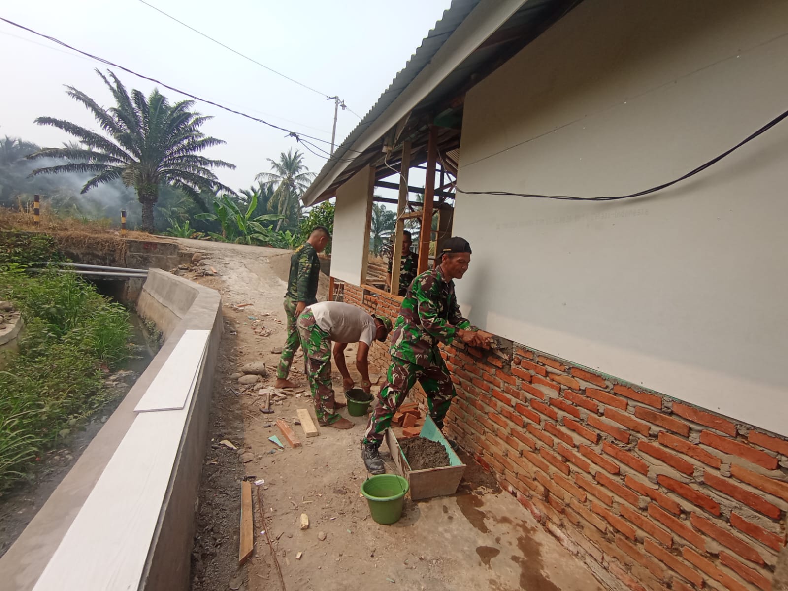 Satgas TMMD ke-130 Kodim 0407/Kota Bengkulu Percepat Rehab Rumah Warga, Progres Capai 30 Persen