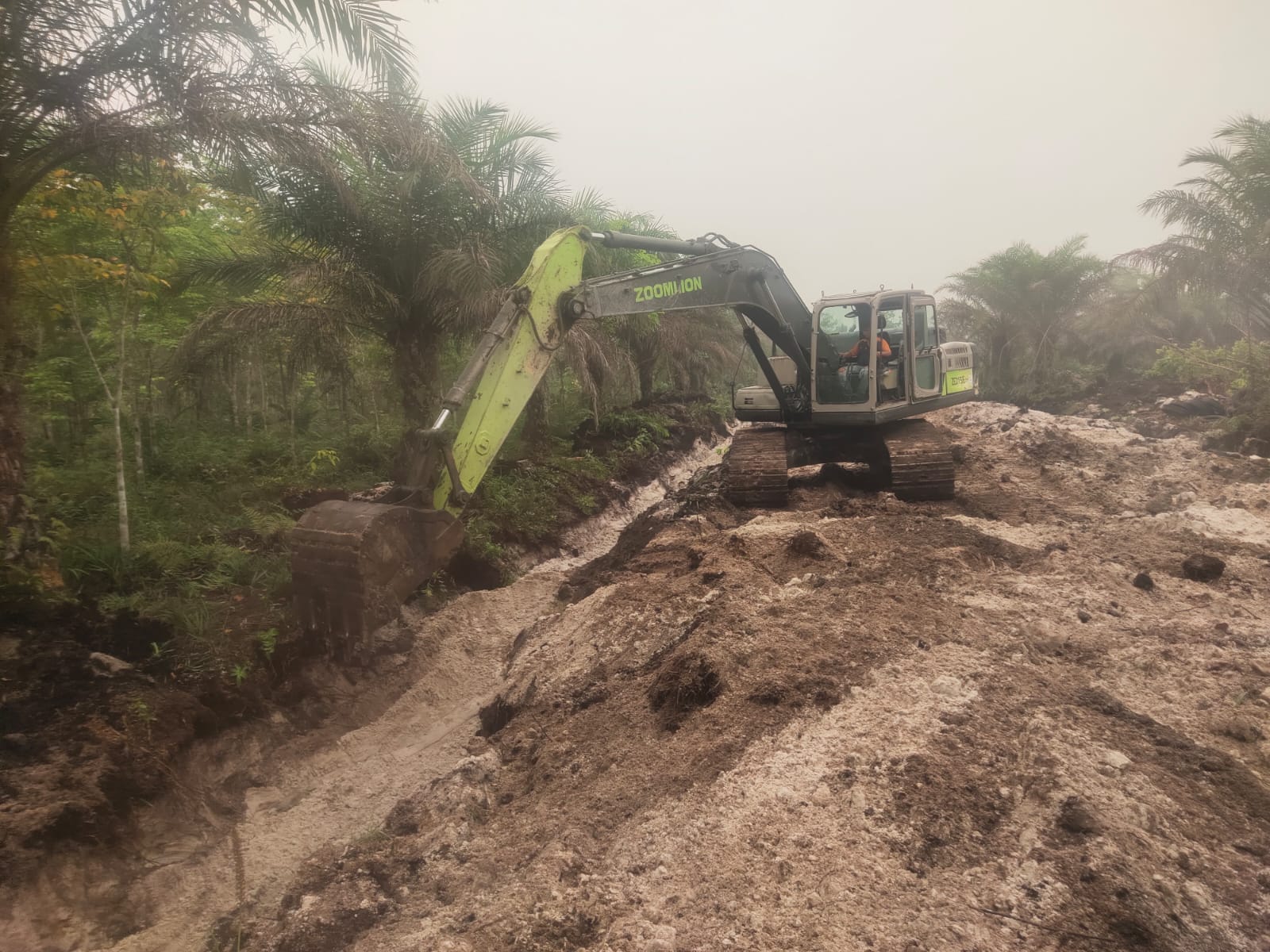Alat Berat Dikerahkan untuk Mempercepat Proyek Drainase TMMD