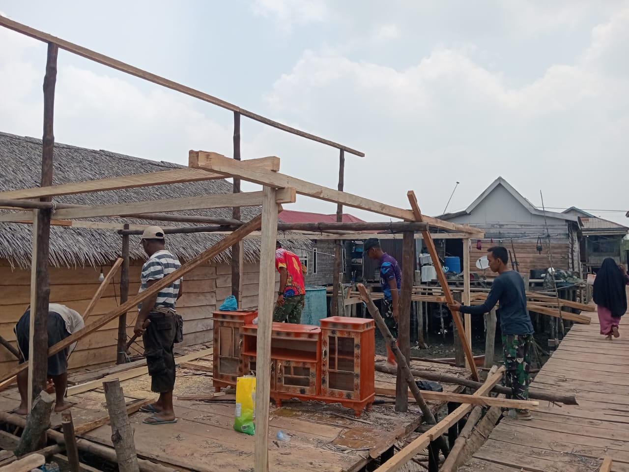 Rehabilitasi RTLH oleh TMMD ke-130, TNI Ciptakan Hunian Layak di Muna