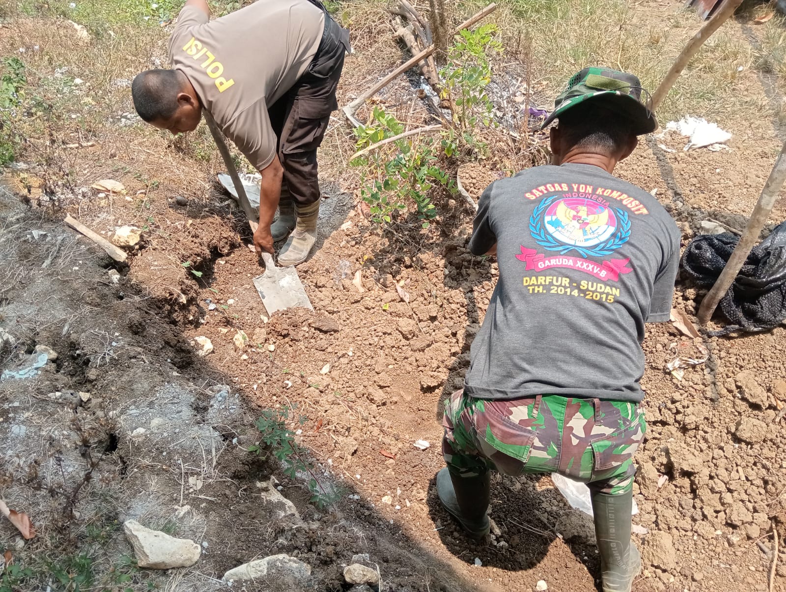 Dukungan Satgas TMMD ke-130 Kodim 1307/Poso dalam Penyediaan Fasilitas Sanitasi di Desa Sulewana