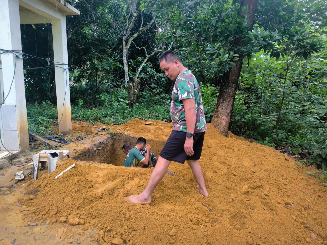 Pembangunan MCK Dimulai, Satgas TMMD Berikan Solusi Sanitasi di Simpang Halaman