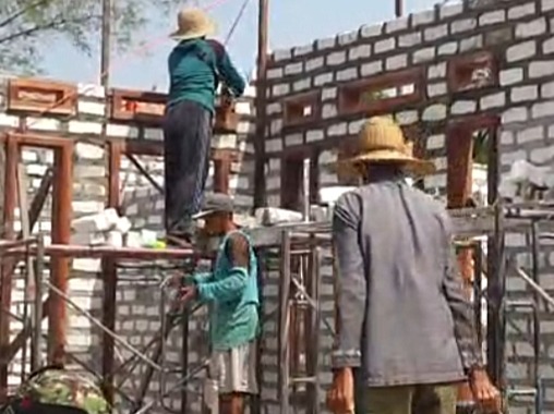 Satgas TMMD Pamekasan: Kerja Sama Dalam Kebersamaan di Dusun Morsoksok