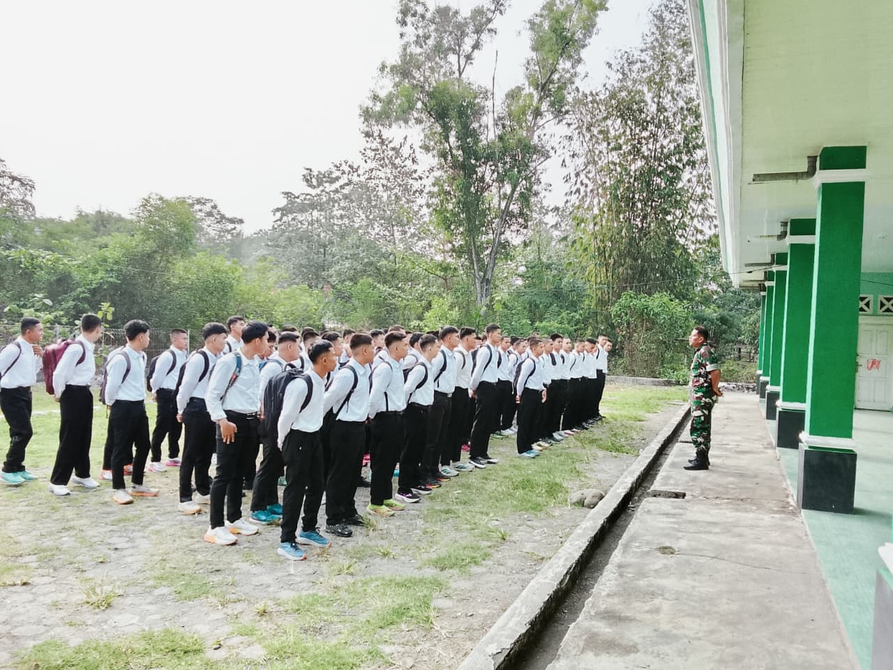 Pemeriksaan Administrasi Calon Prajurit TNI AD Gelombang I TA 2027