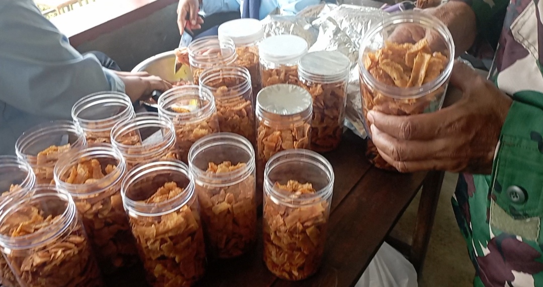 TMMD ke-130: Mendorong Pemberdayaan Warga Melalui Keripik Singkong