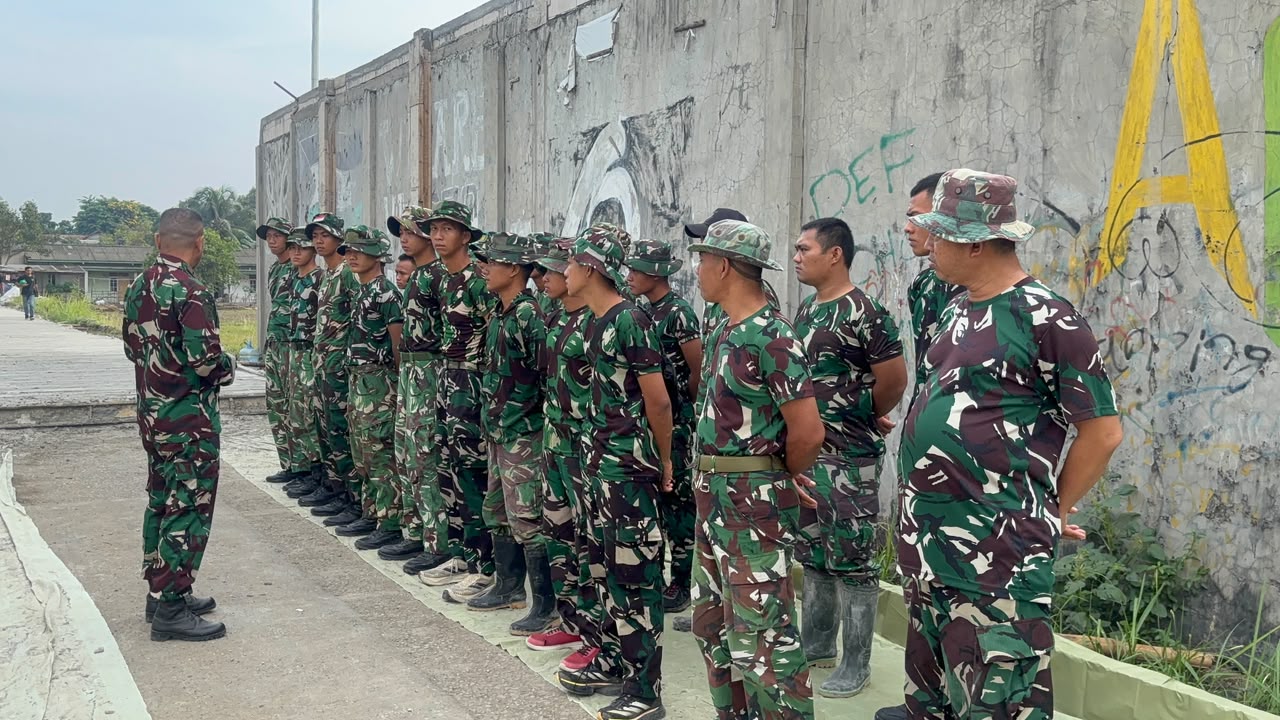 Apel Pagi Satgas TMMD ke-130: Pondasi Kesiapan untuk Pembangunan Apel Pagi Satgas TMMD ke-130: Pondasi Kesiapan untuk Pembangunan