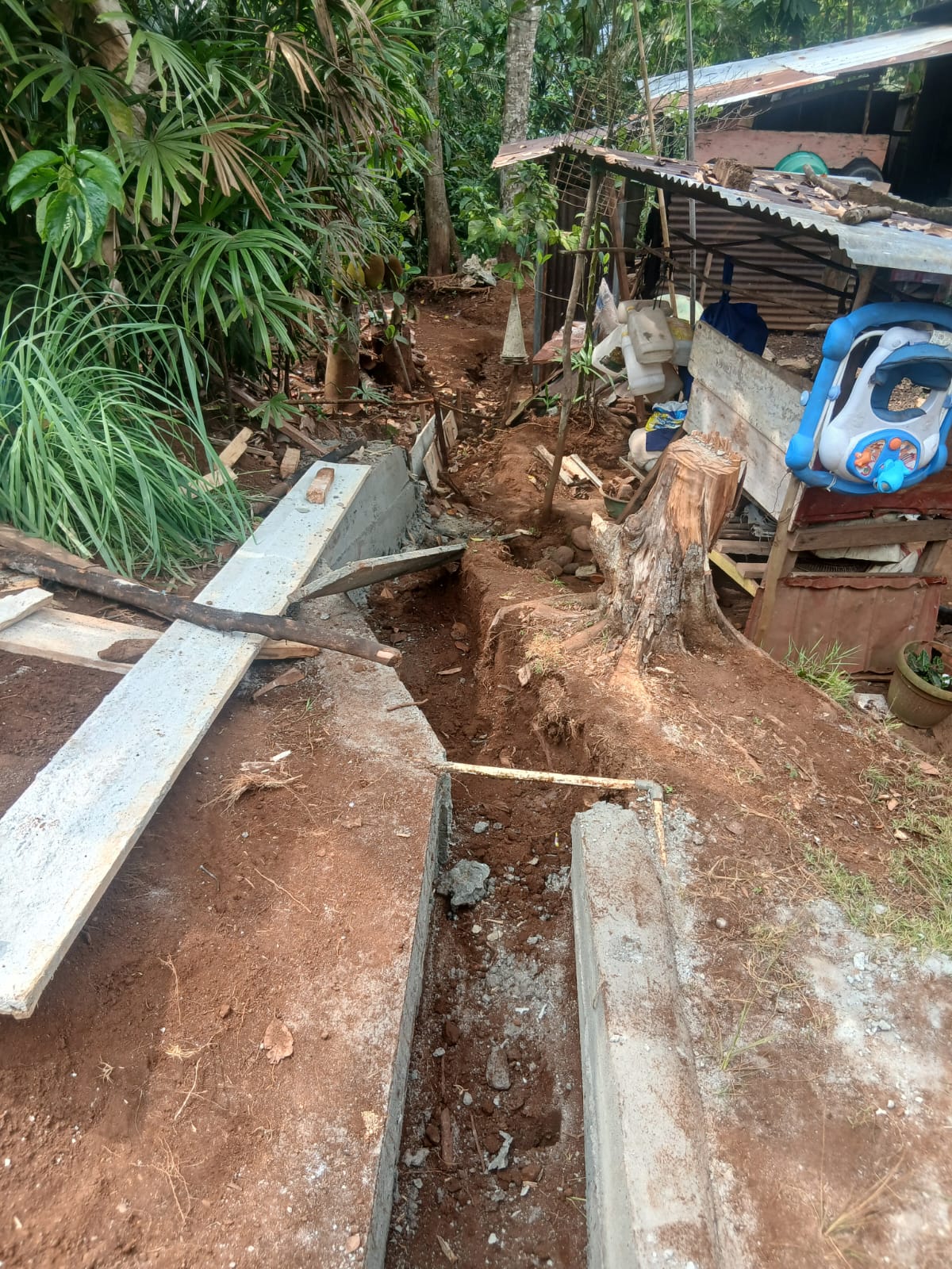 Progres Pengecoran Jalan Capai 80 Persen, Satgas TMMD ke-130 Kodim 1504/Ambon Percepat Pembangunan di Dusun Seri