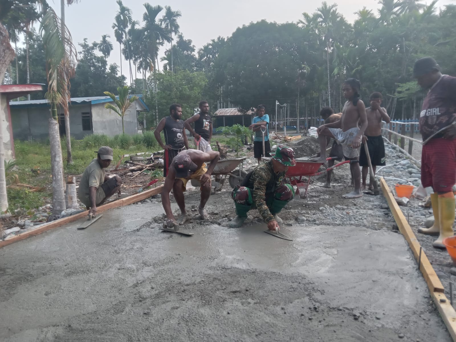 Jalan Yamboi Terus Dikerjakan, Satgas TMMD Ke-130 Kejar Akses yang Lebih Lancar bagi Warga