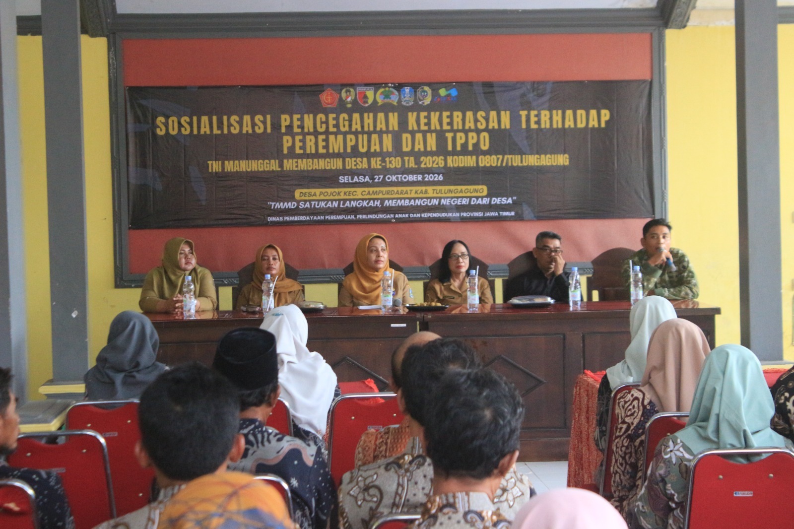 TMMD ke-130 Mengedukasi Warga Pojok tentang Pencegahan KDRT dan TPPO