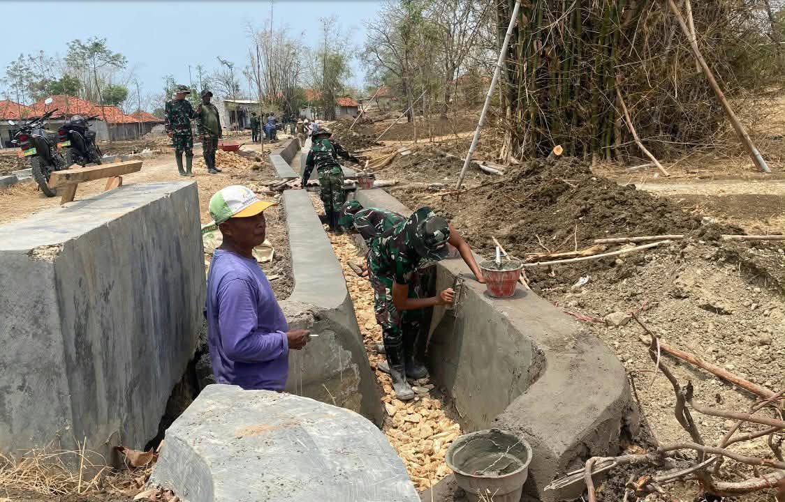 Saluran Drainase Baru di Pamekasan untuk Perbaikan Jalan dan Aliran Air