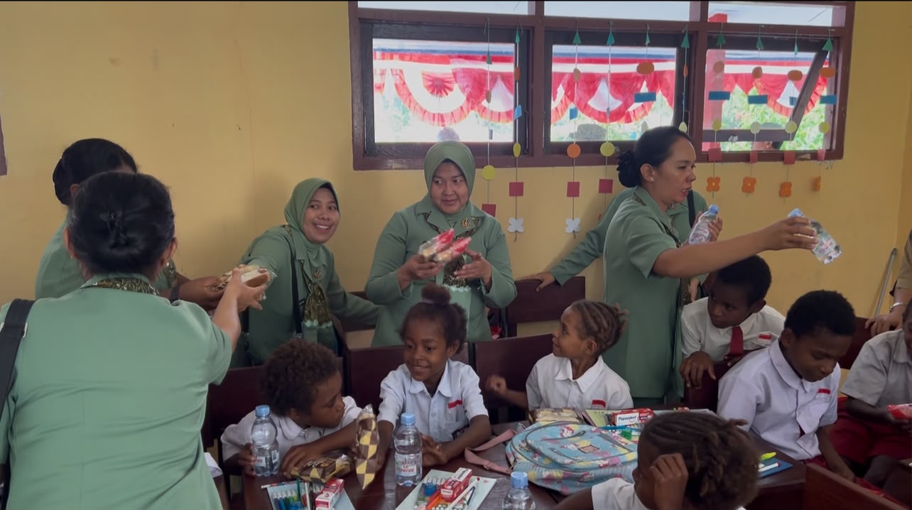 Persit KCK Ajak Siswa SD Jaga Kesehatan Gigi Sejak Dini