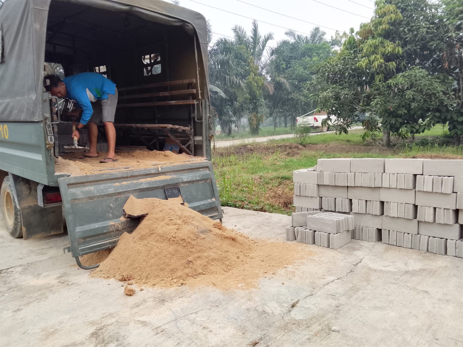 Kerja Nyata Satgas TMMD Landak, Tiang Tandon Air Disiapkan untuk Permudah Kebutuhan Warga