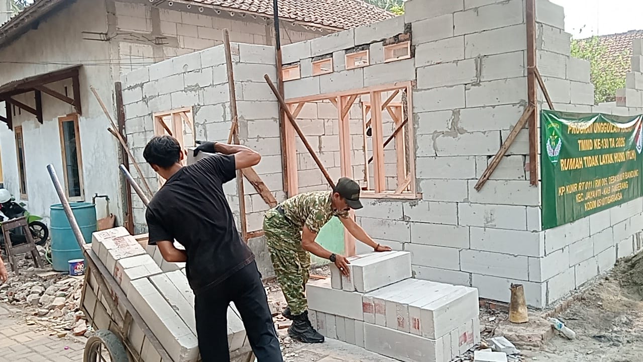 Komitmen TNI dalam Mewujudkan Rumah Layak Huni untuk Bapak Nasir di Tangerang