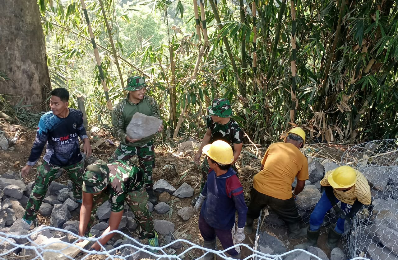 Desa Taji Dapatkan Perlindungan Dari Longsor Lewat Proyek TMMD ke-130
