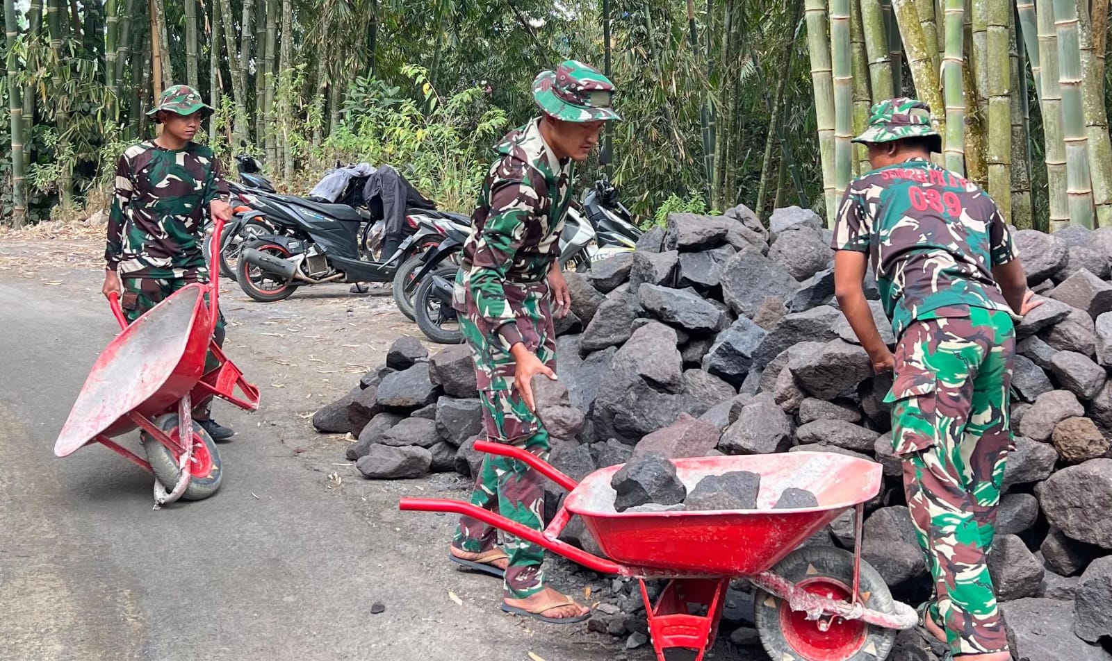 Dinding Penahan Tanah: Solusi Aman bagi Warga Desa Taji