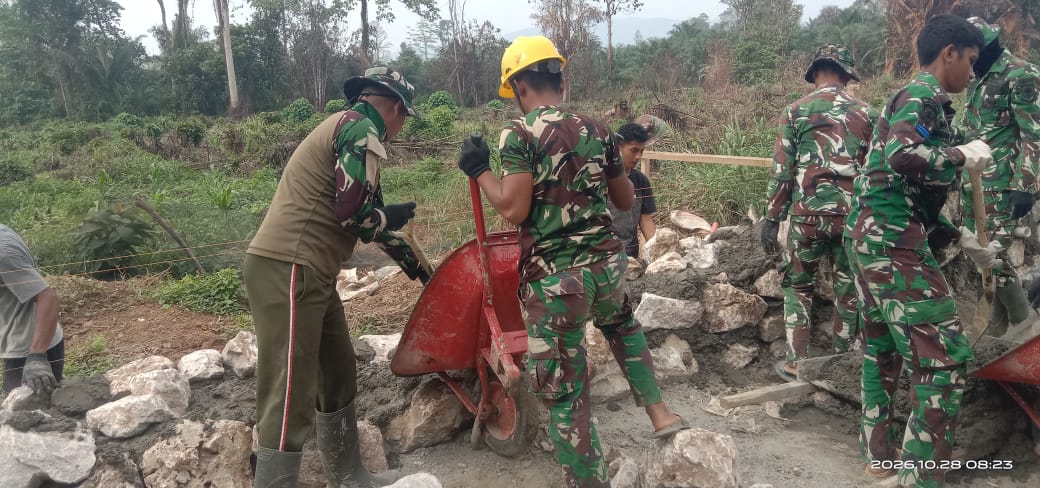 Semangat Tak Kendor, Satgas TMMD ke-130 Kodim 1403/Palopo Lanjutkan Pembangunan Talud Jalan di Parumpanai, Progres Capai 60 Persen