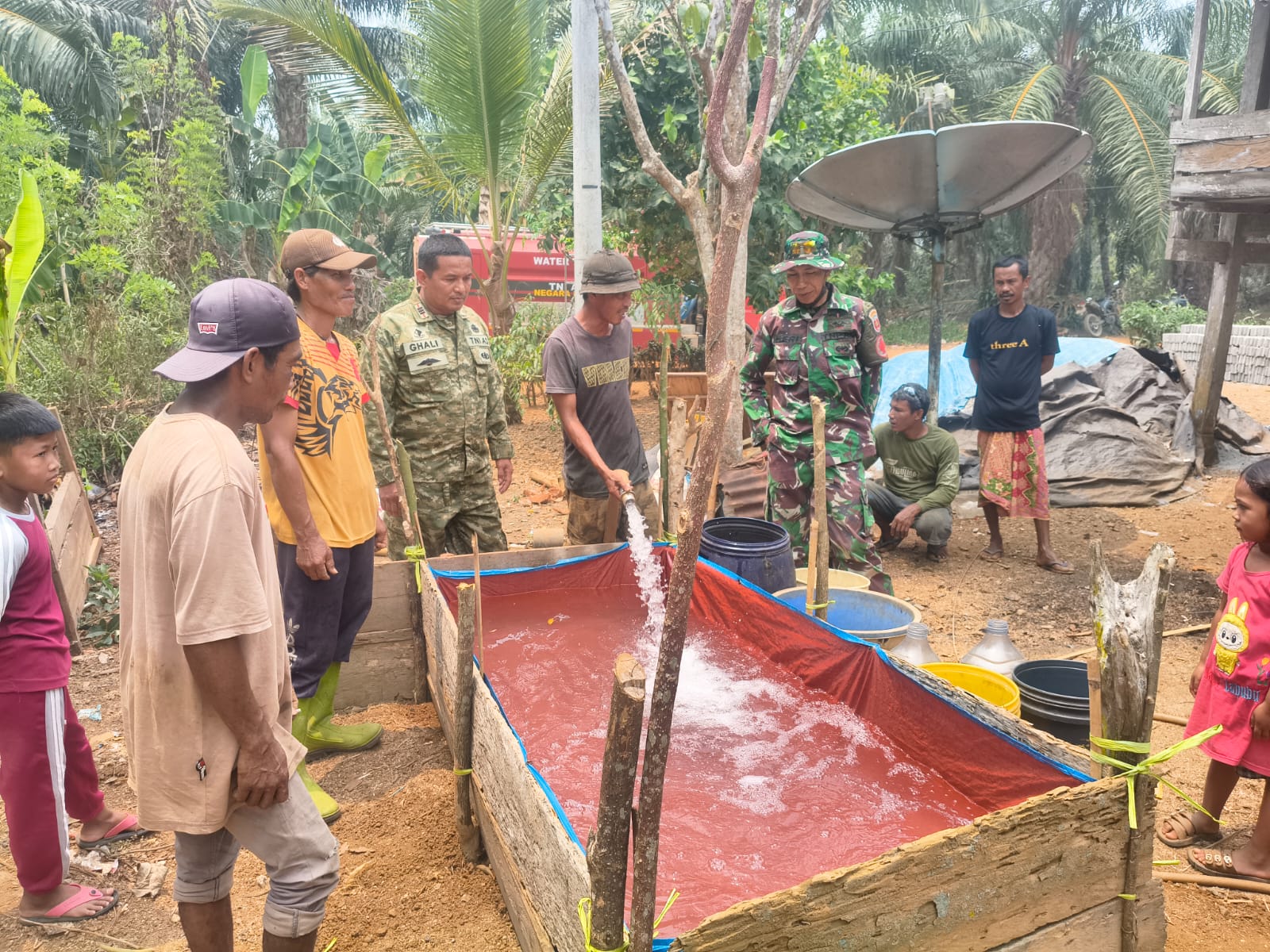 Kodim 1403/Palopo Sukses Salurkan Air Bersih di Desa Parumpanai