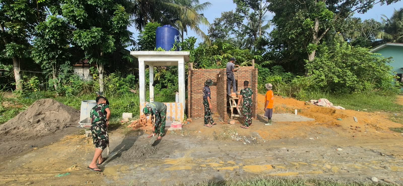 Pembangunan Fasilitas Mandi dan Cuci di Aek Batu Semakin Kokoh Melalui TMMD