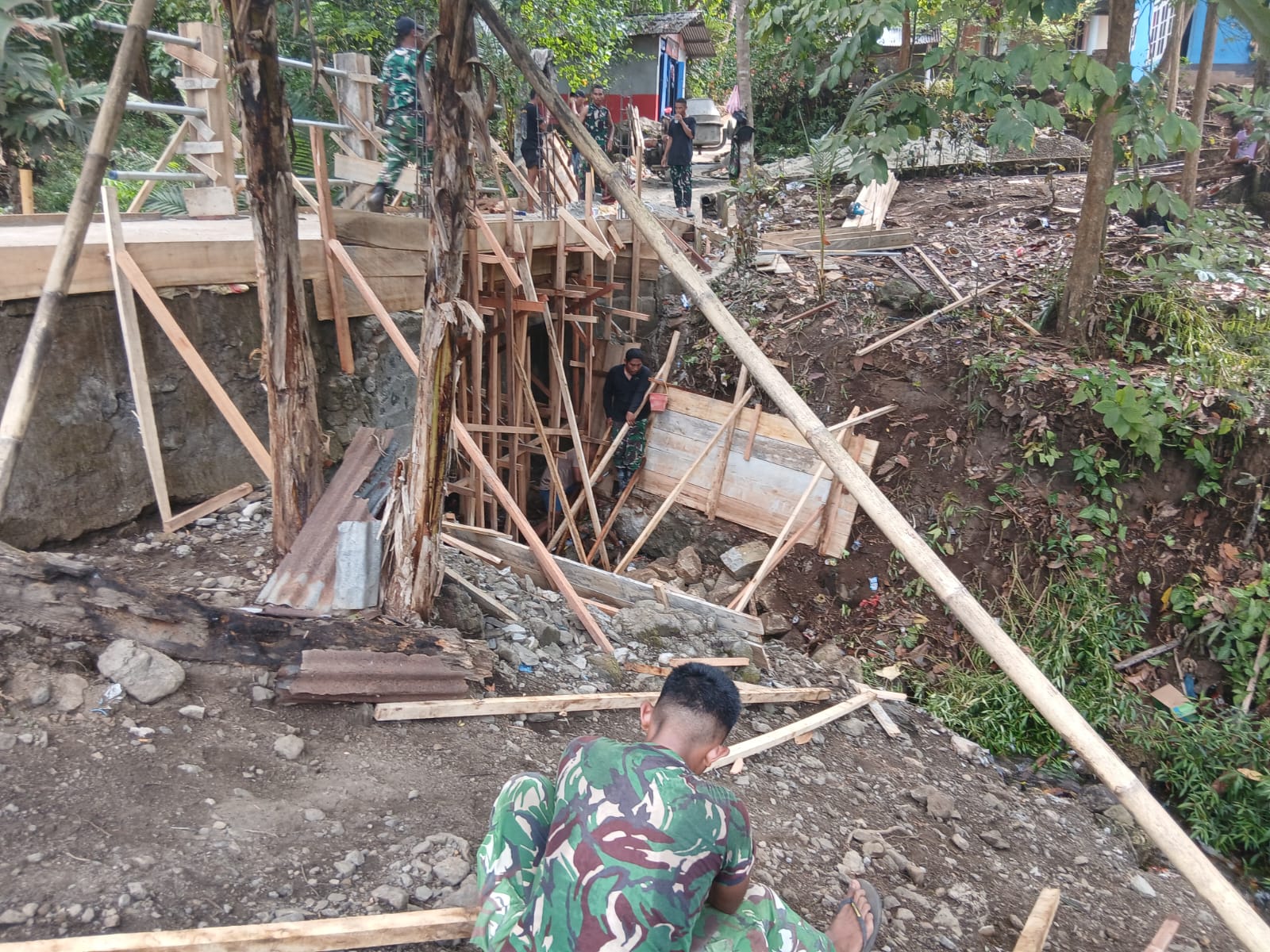 Talud Pesisir Diresmikan untuk Cegah Longsor di Dusun Seri Ambon