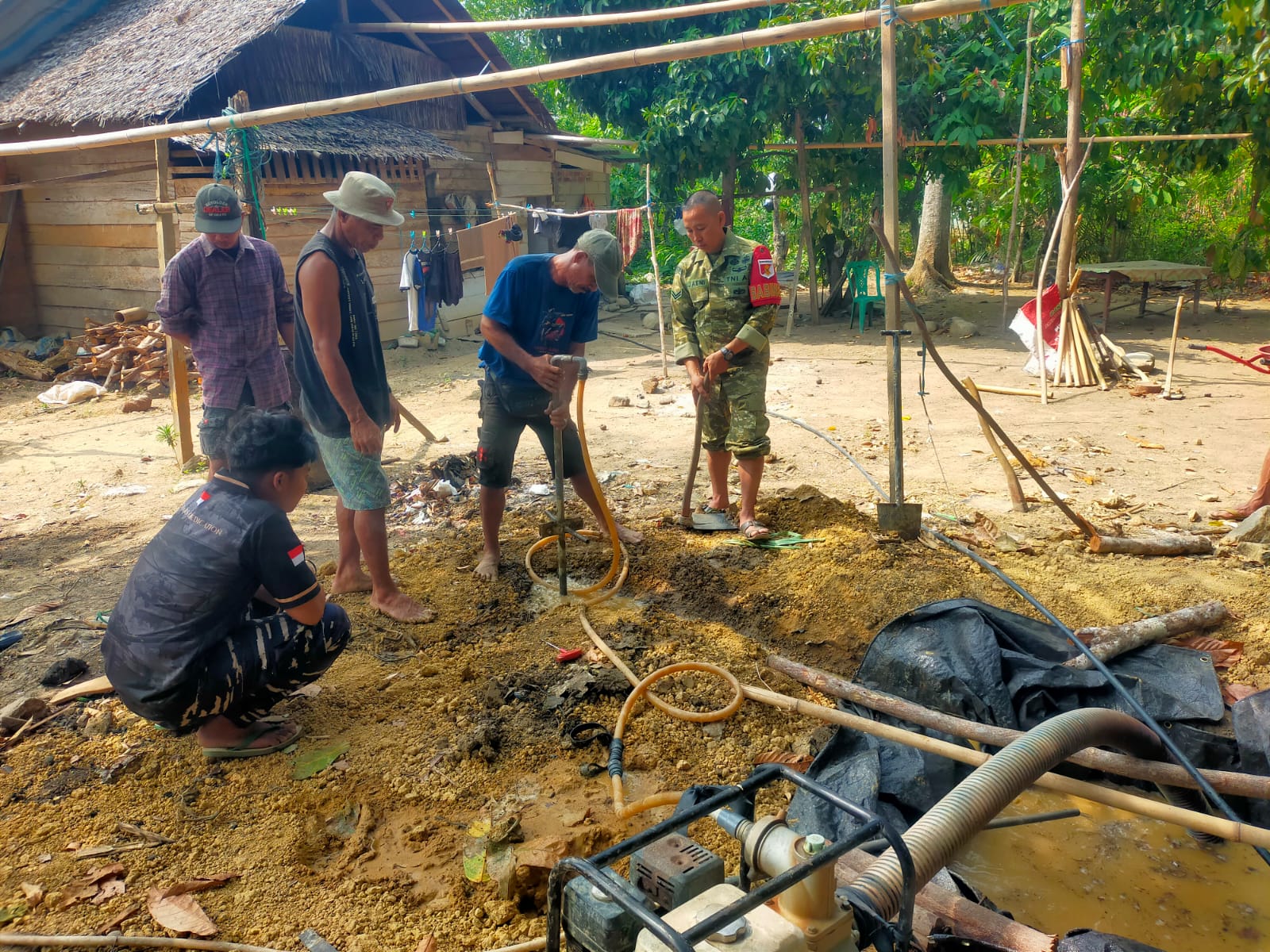 Manunggal Air TMMD Ke-130: Solusi Air Bersih untuk Warga Desa Mayakeli