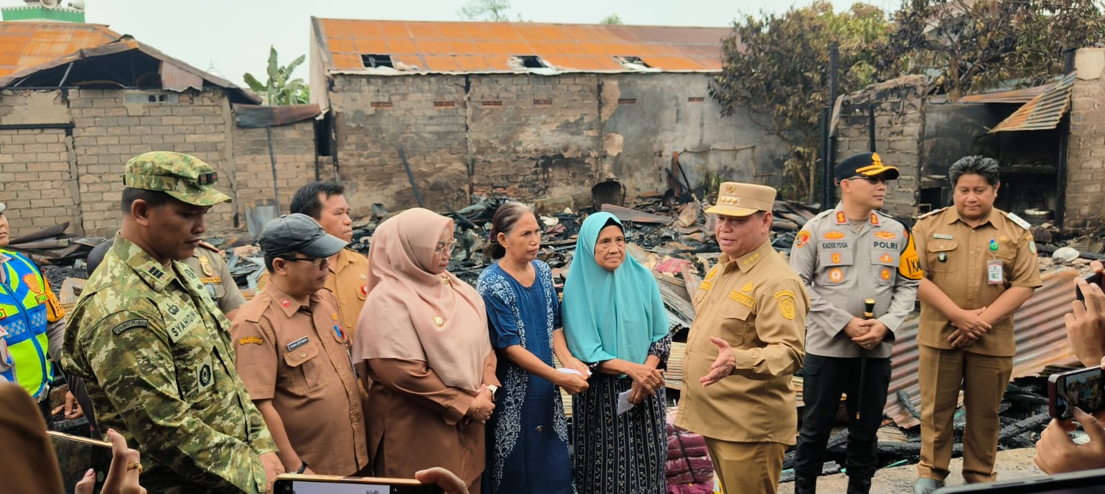 Dukungan TNI dan Forkopimda Terhadap Korban Kebakaran di Kotawaringin Timur